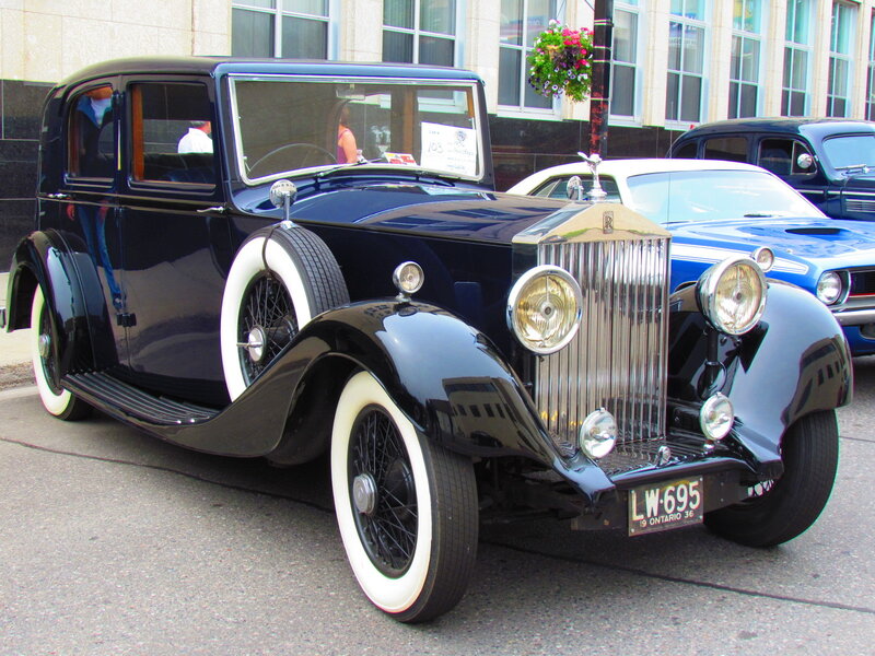 Black Vintage Rolls-Royce