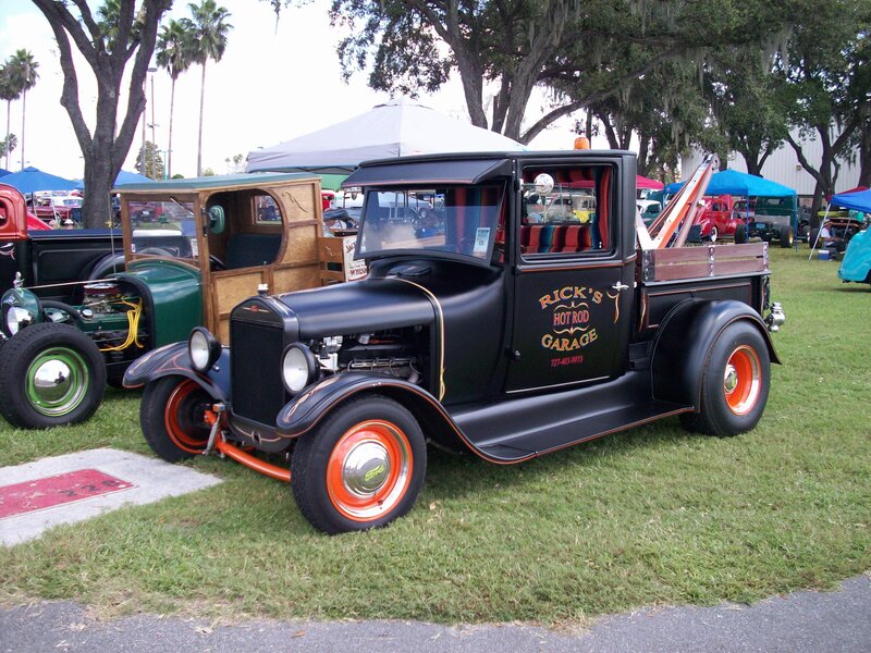 Black Vintage Tow Truck