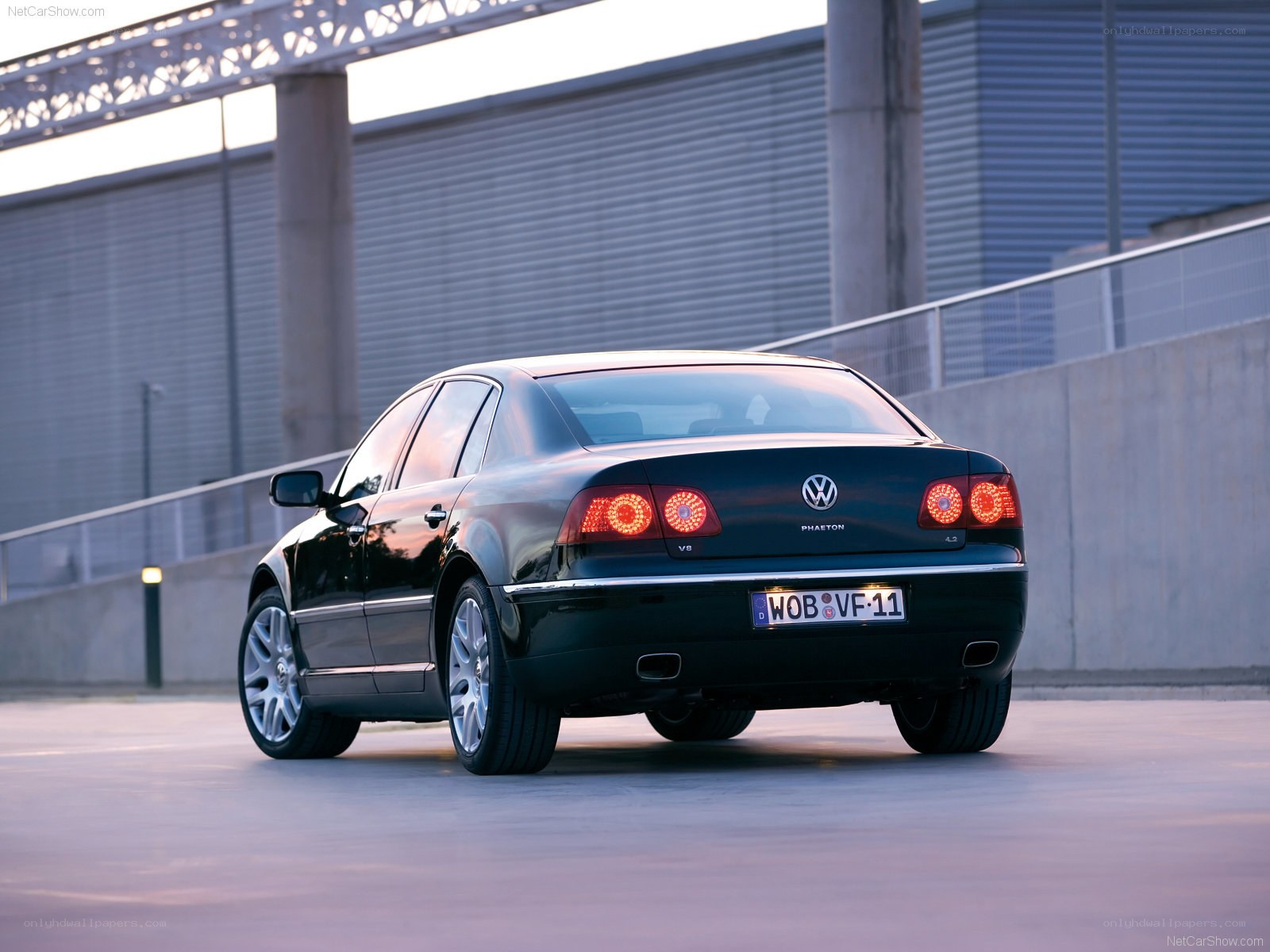 Black Volkswagen Phaeton rear view