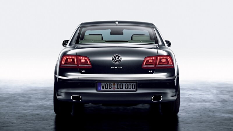 Black Volkswagen Phaeton