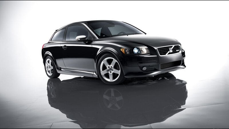 black volvo c30 car