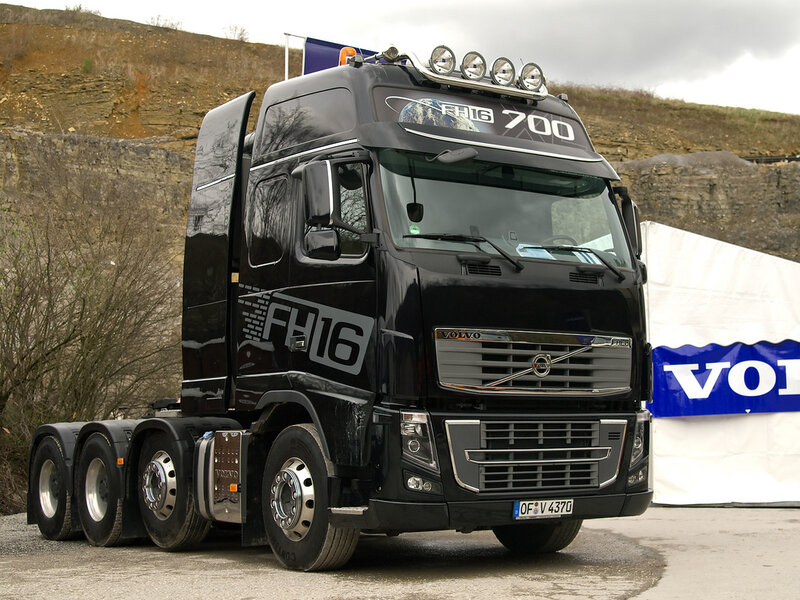 Black Volvo Fh16 Truck — Industrial