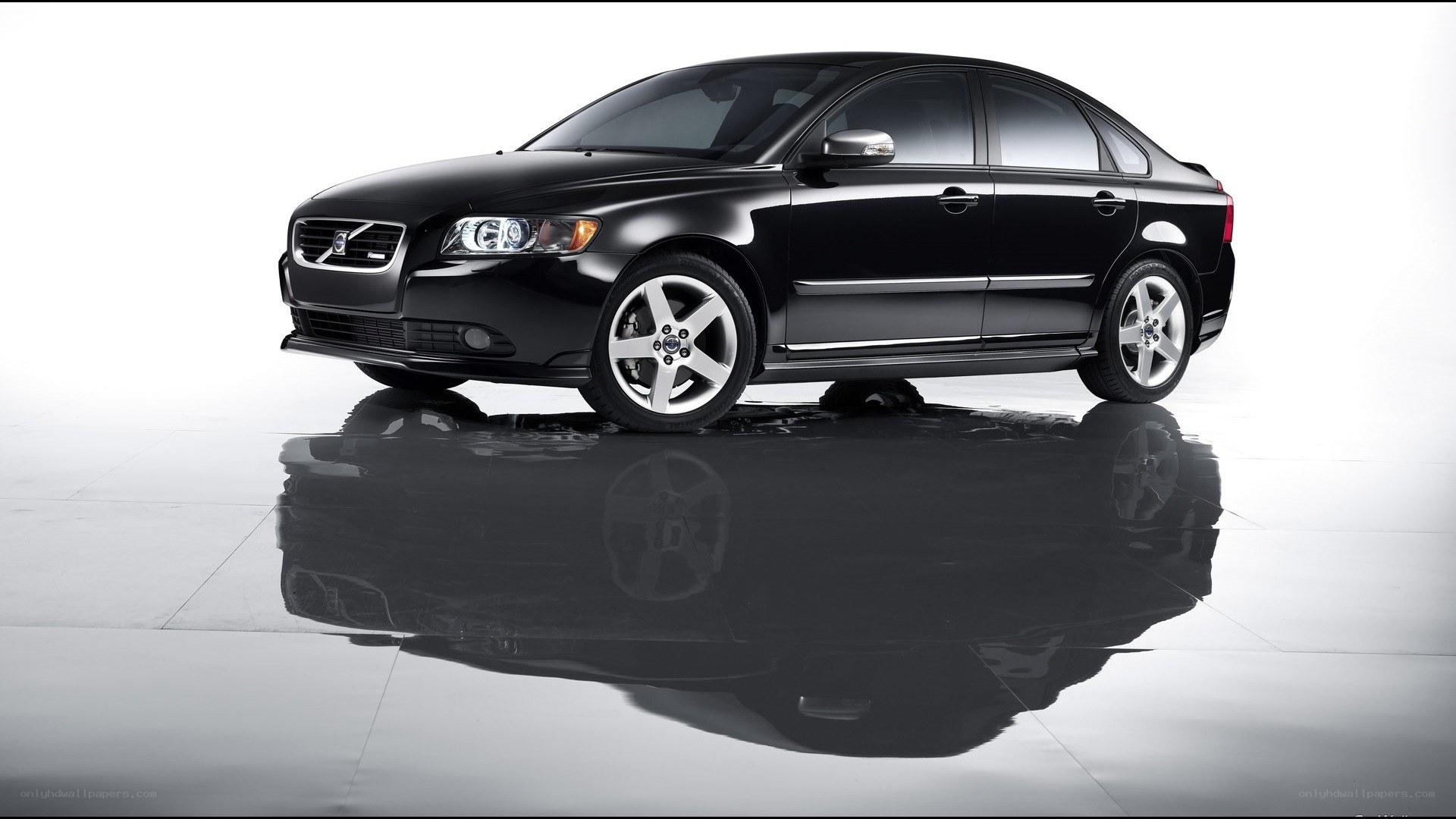 Black Volvo S40 sedan