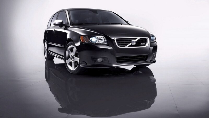 black volvo station wagon