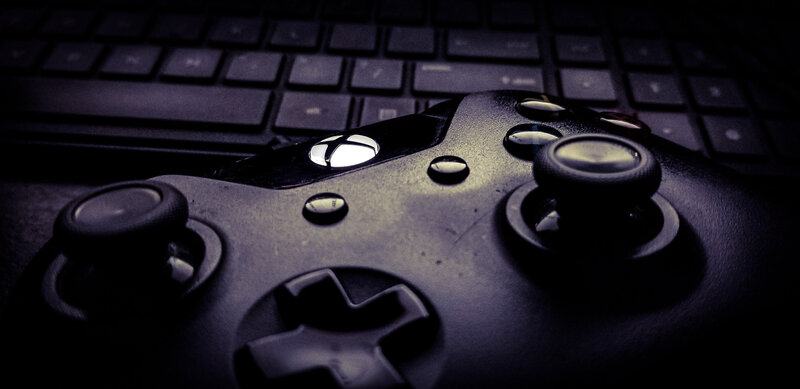 Black Xbox Controller — Dark