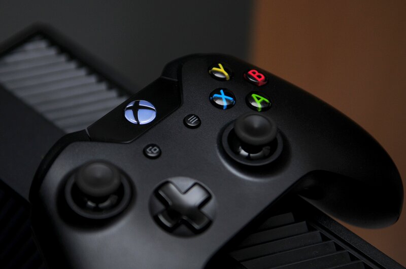Black Xbox Controller — Neutral