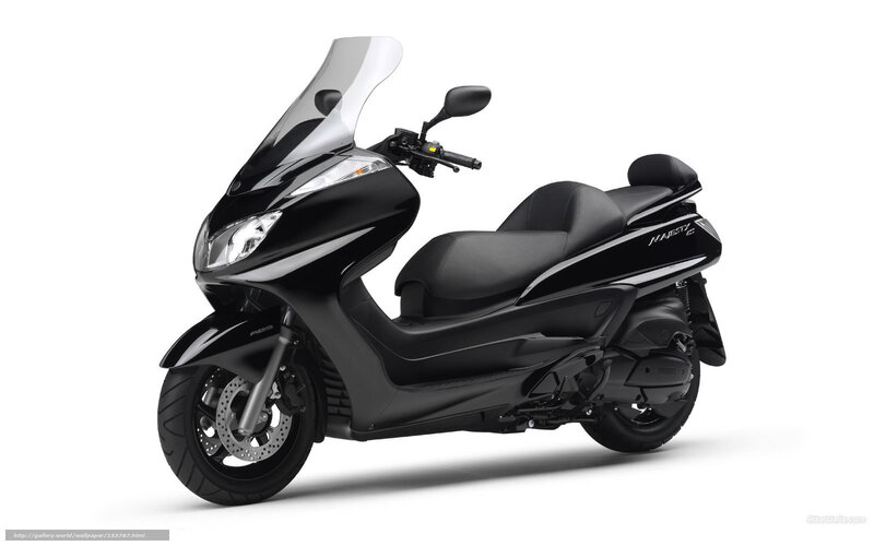 Black Yamaha Majesty scooter