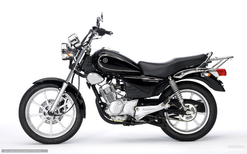 black yamaha motorcycle