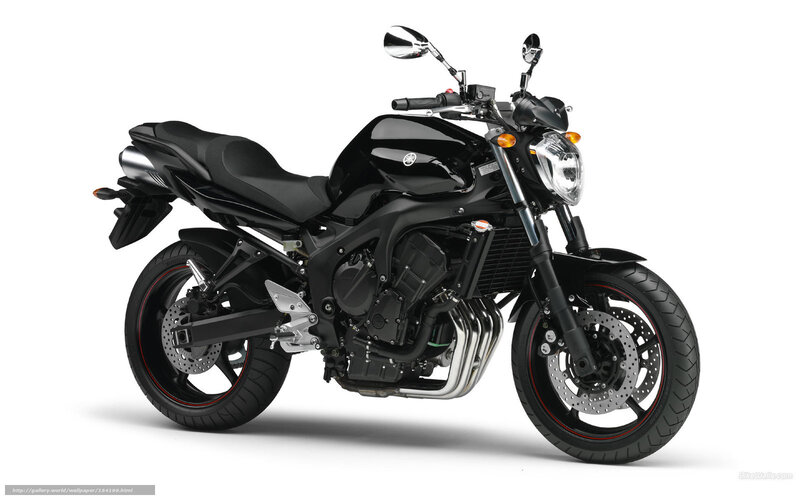 black yamaha motorcycle