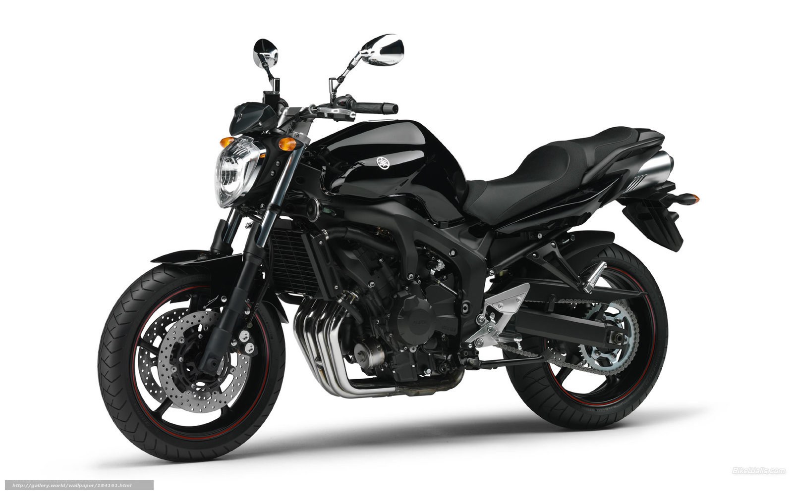 black yamaha motorcycle