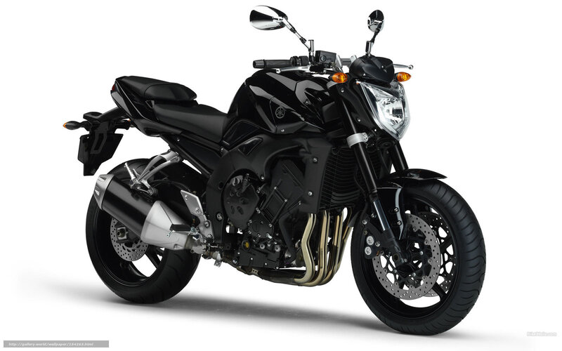 black yamaha motorcycle