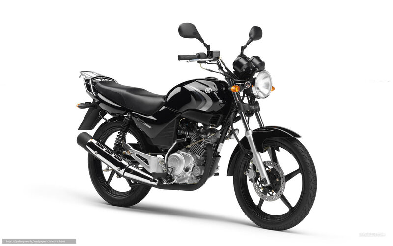 Black Yamaha Motorcycle — Neutral, Photograph, Seat, Headlight, Exhaust