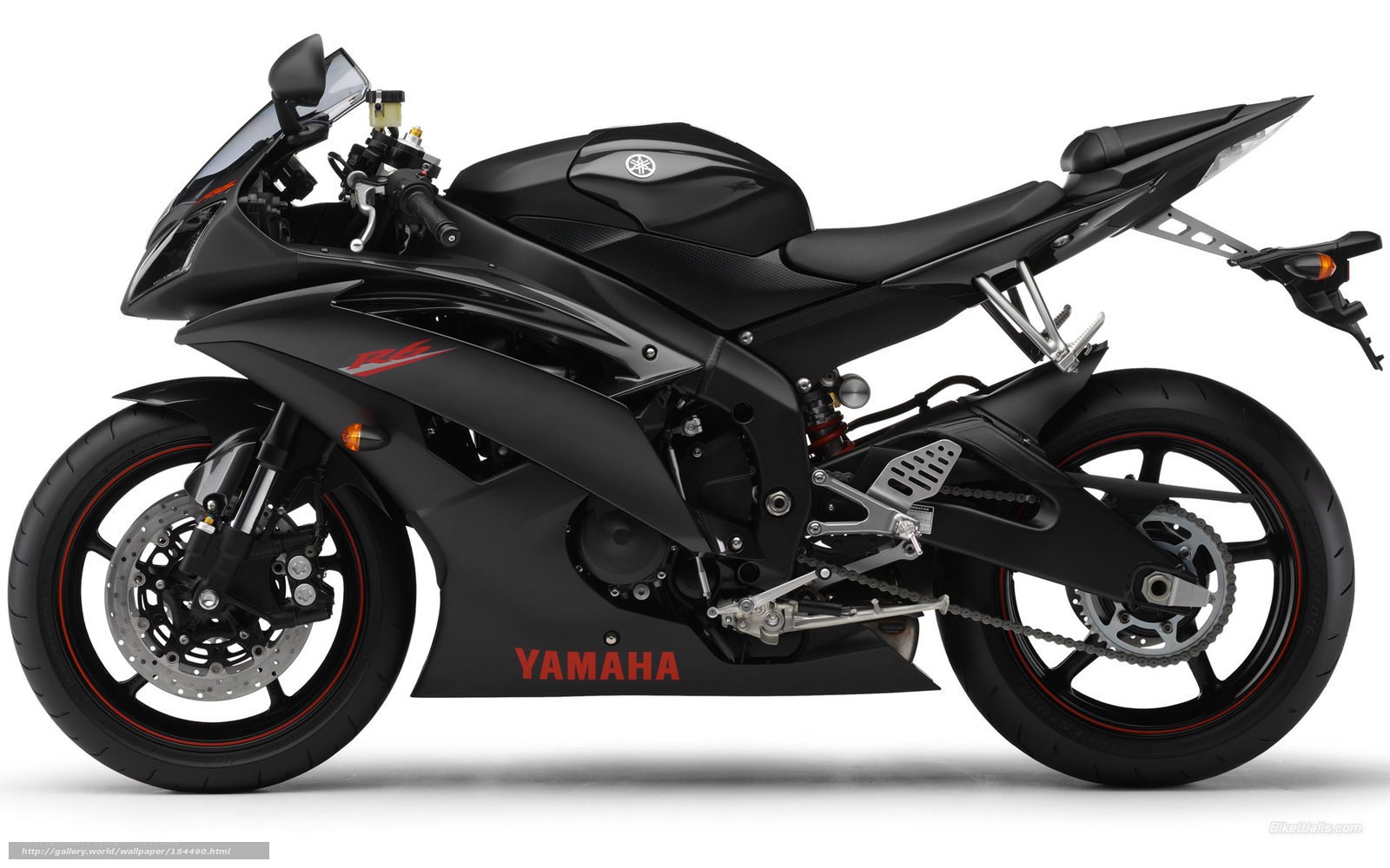 Black Yamaha R6 motorcycle