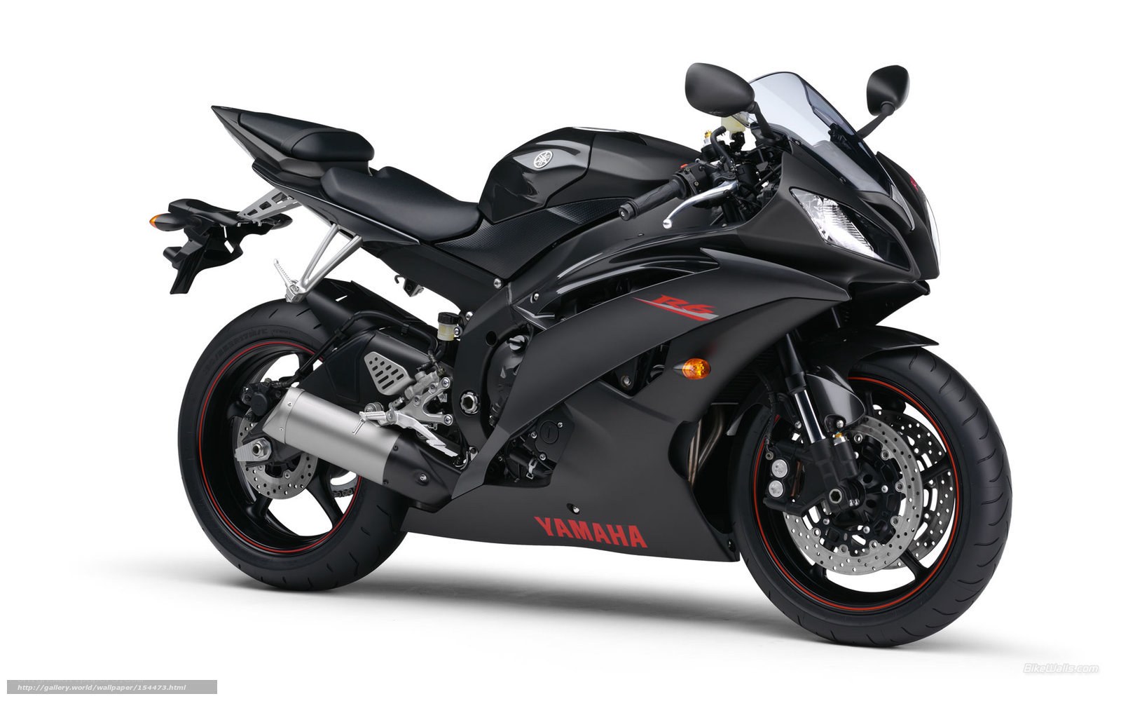 Black Yamaha R6 motorcycle