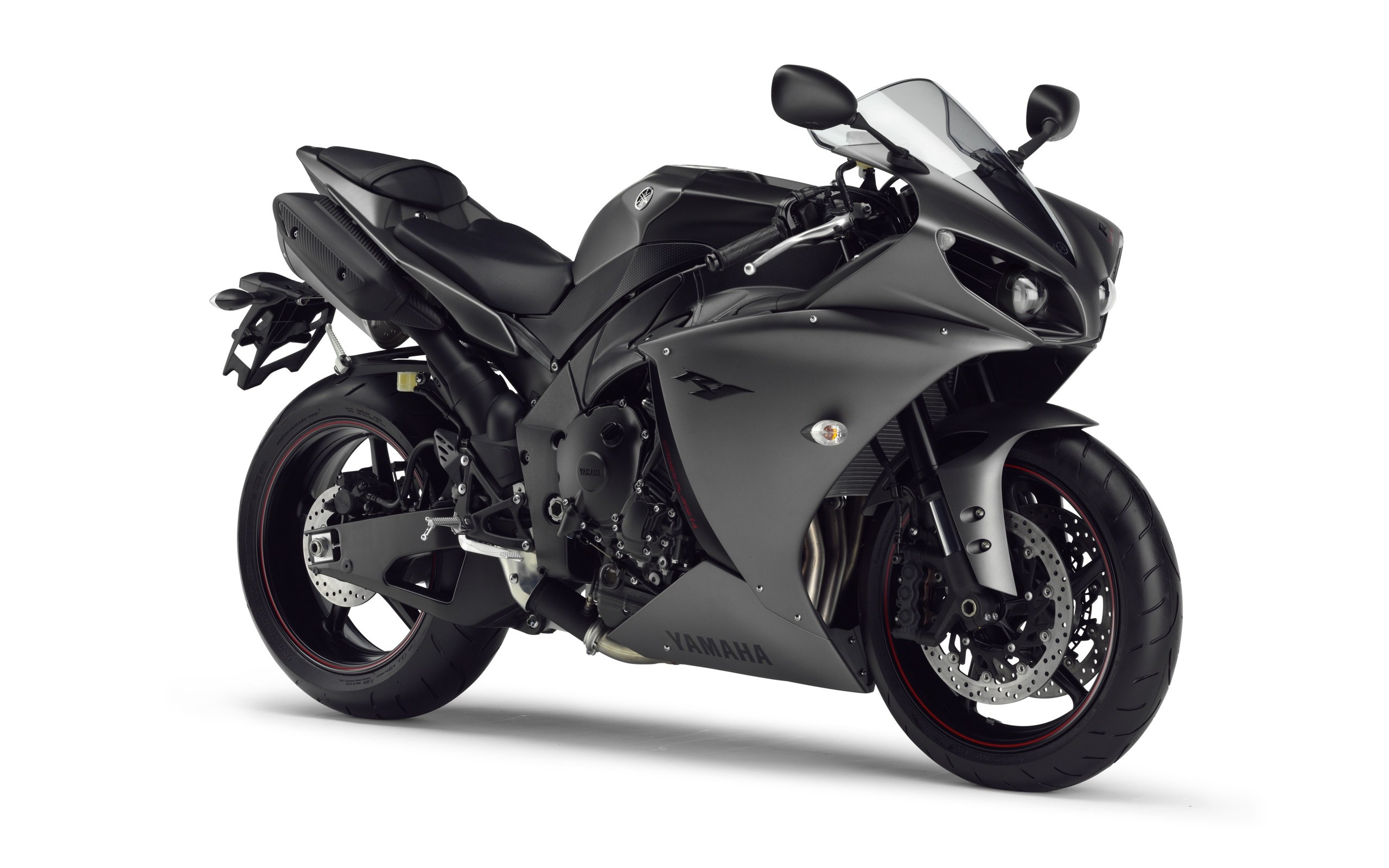 black yamaha sport motorcycle