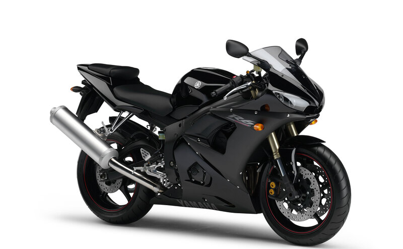 black yamaha sport motorcycle