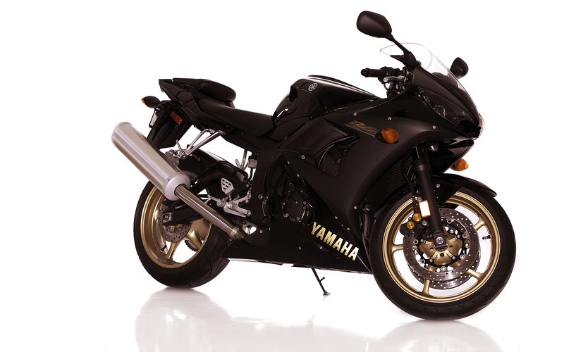black yamaha sport motorcycle