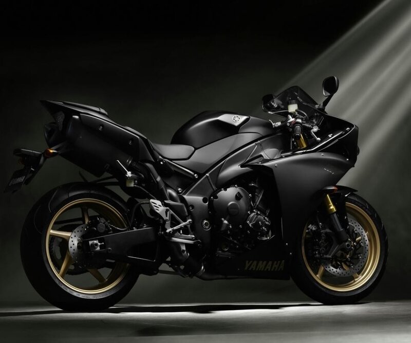black yamaha sport motorcycle