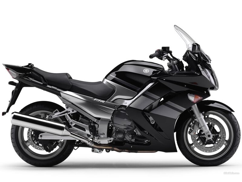 black yamaha touring motorcycle