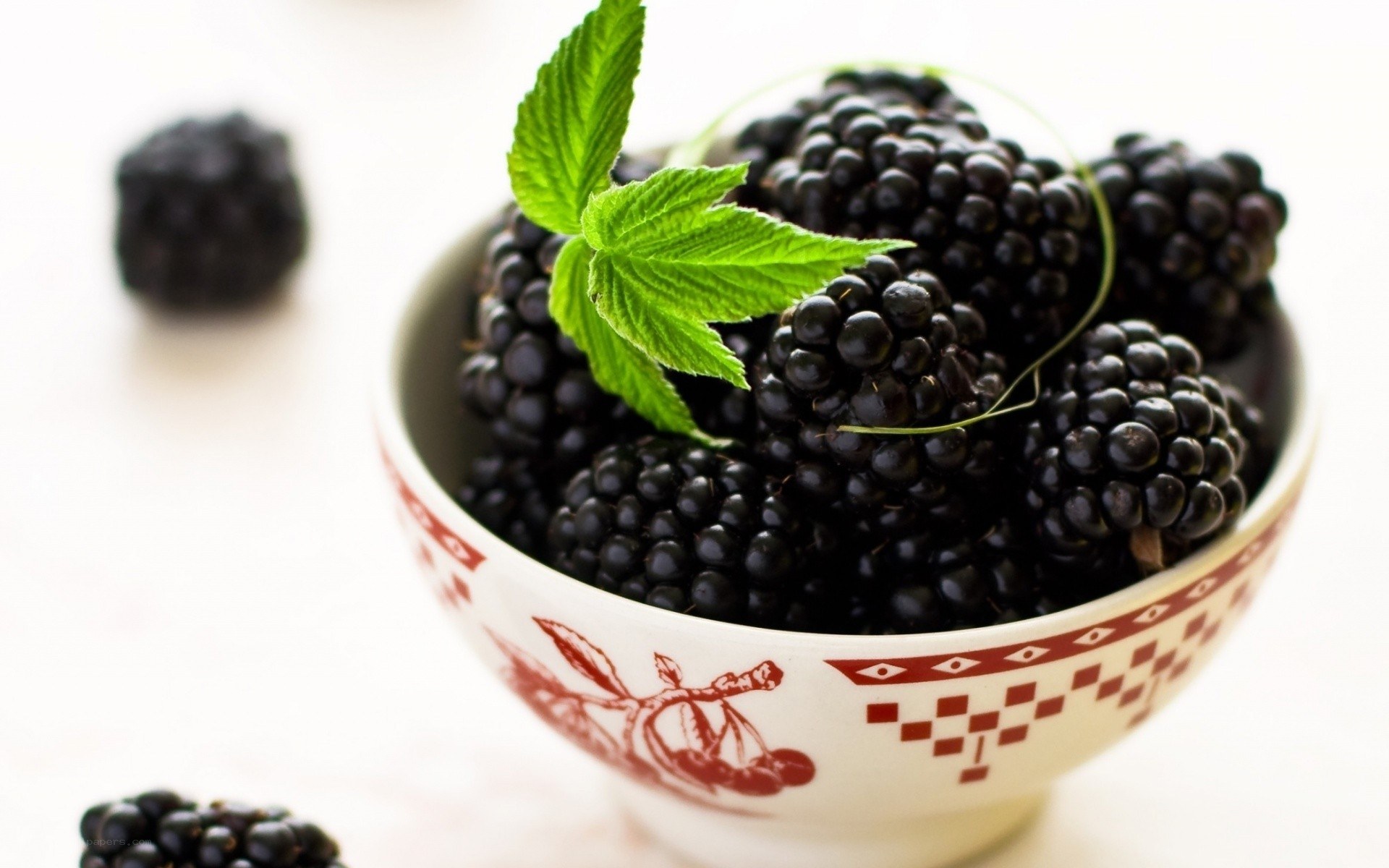 Blackberries in a decorative bowl