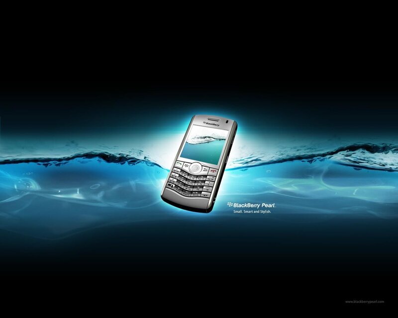 BlackBerry Pearl phone underwater