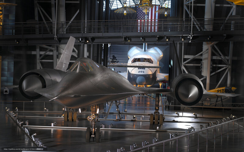 Blackbird and shuttle exhibit