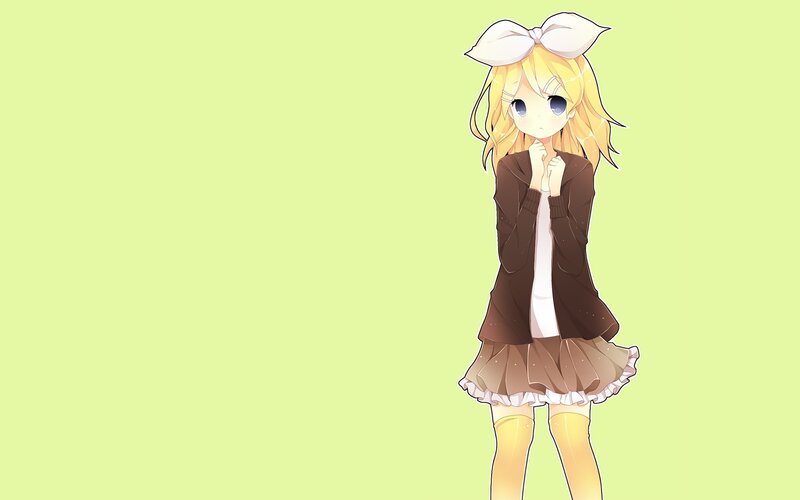blonde anime girl with bow