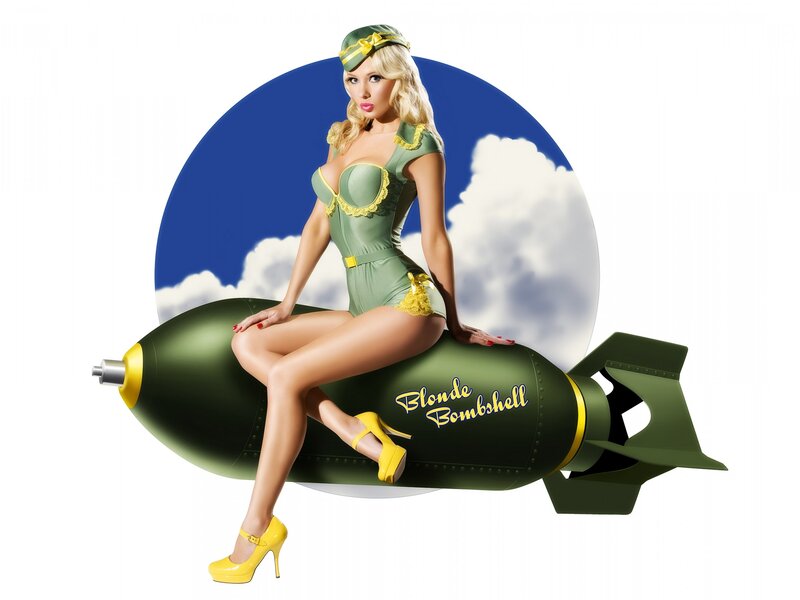 Blonde Bombshell pin-up