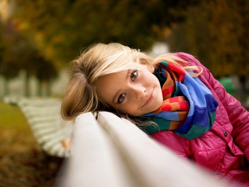 Blonde Girl on Bench — Pink, Calm