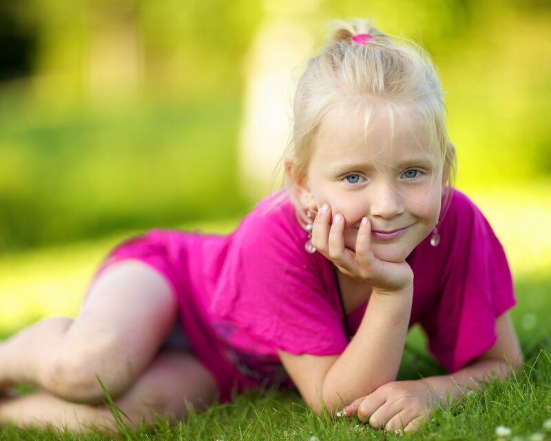 Blonde Girl on Grass — Green