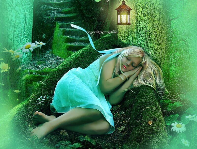 Blonde Girl Sleeping — Green
