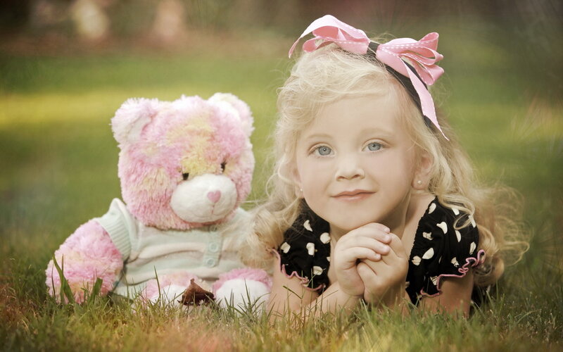 Blonde Girl with Teddy Bear — Green, Serene
