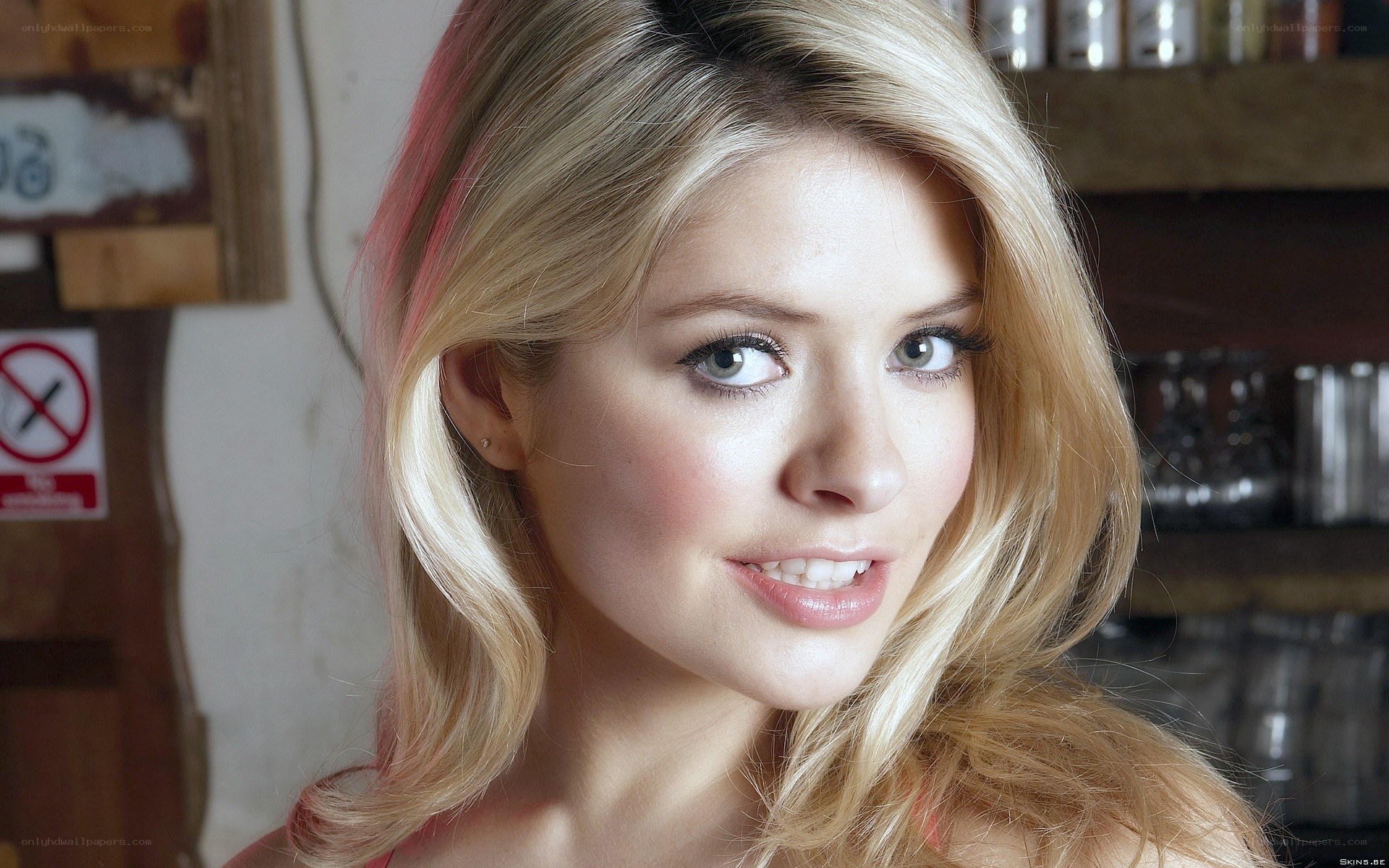 blonde woman in cafe