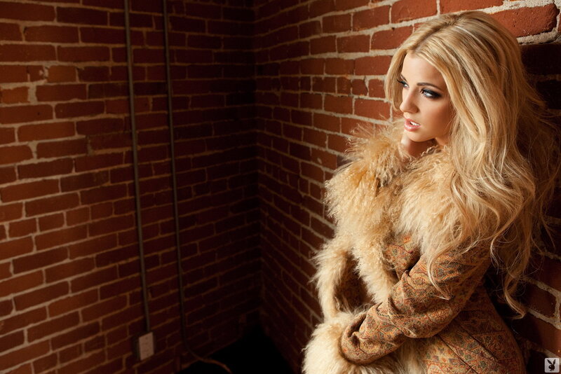 Blonde Woman in Fur Coat — Brown