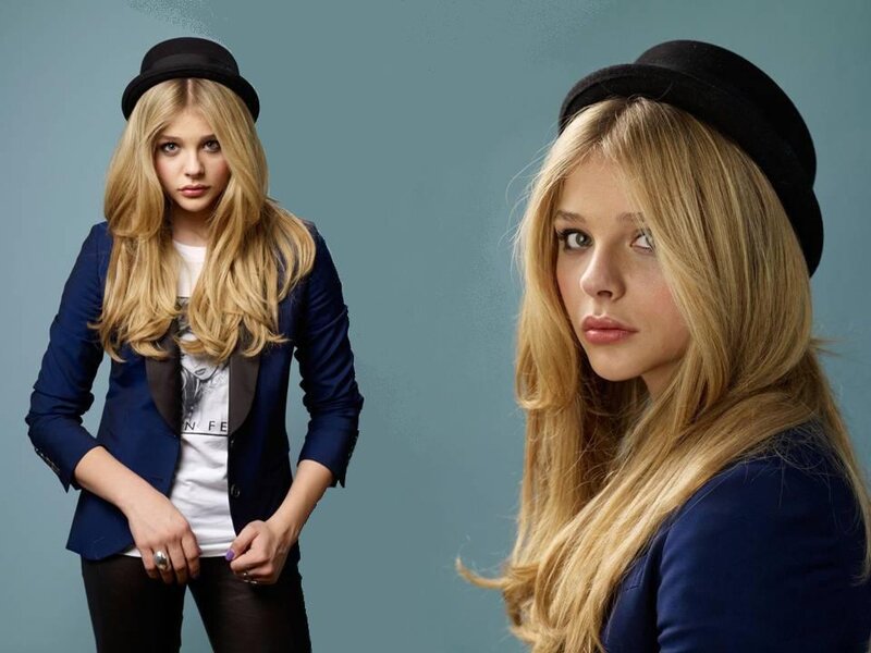 Blonde Woman in Hat — Blue