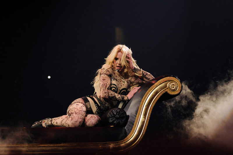 Blonde Woman on Chaise — Black