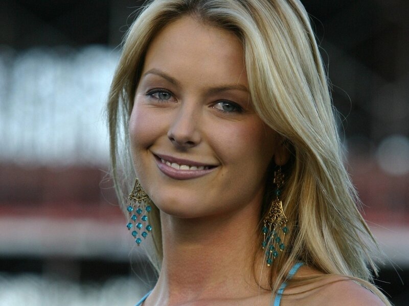 Blonde Woman Smiling — Neutral
