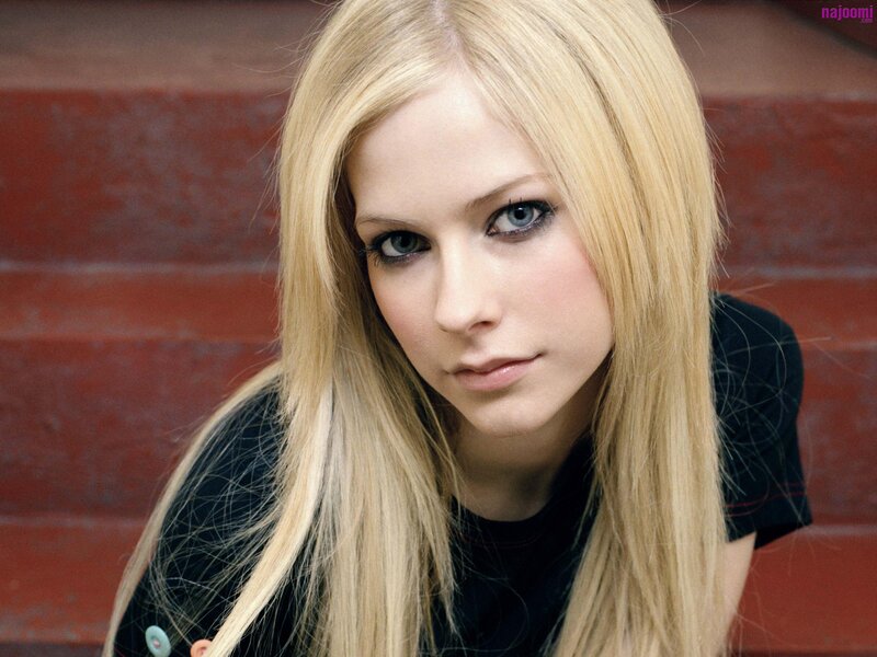 Blonde Woman with Blue Eyes — Serious, Photograph