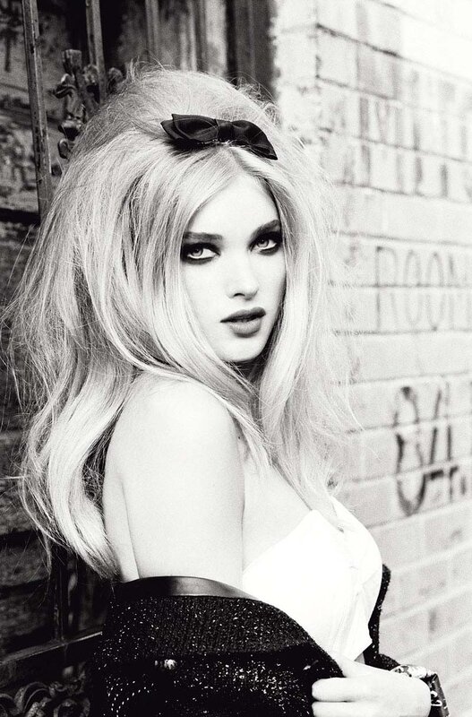 Blonde woman with bow