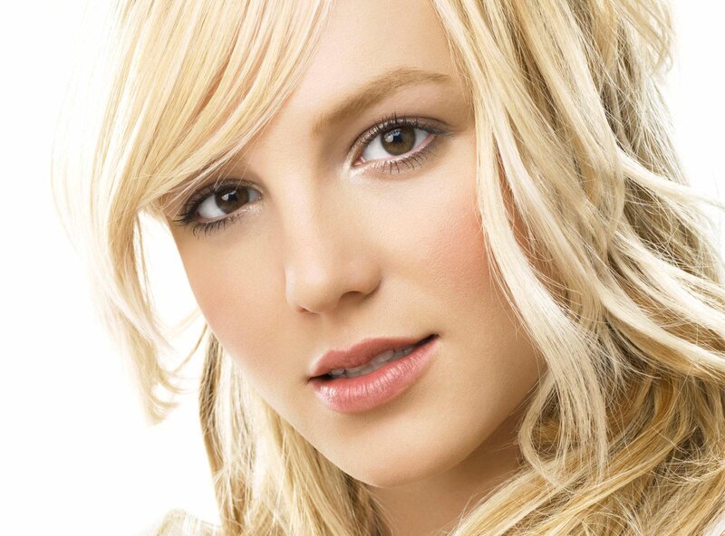 Blonde Woman with Brown Eyes — Neutral, Photograph