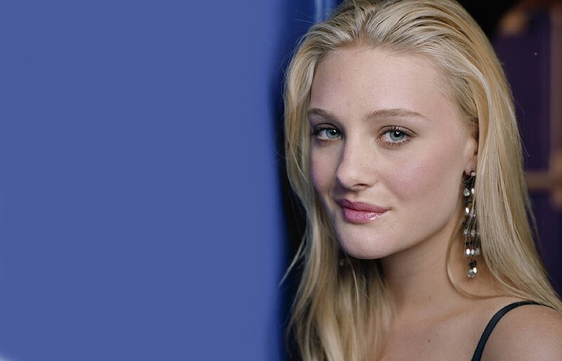 Blonde Woman with Earrings — Blue
