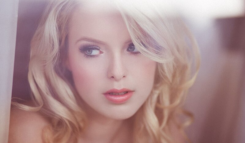 Blonde Woman with Makeup — Soft