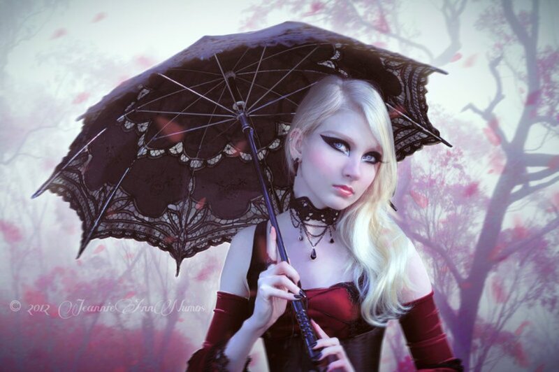Blonde Woman with Umbrella — Black