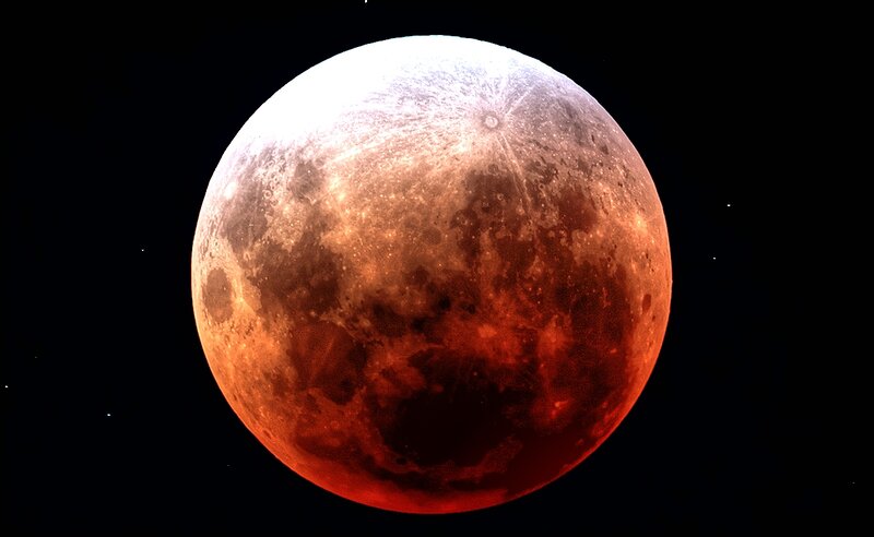 Blood Moon — Red, Dramatic