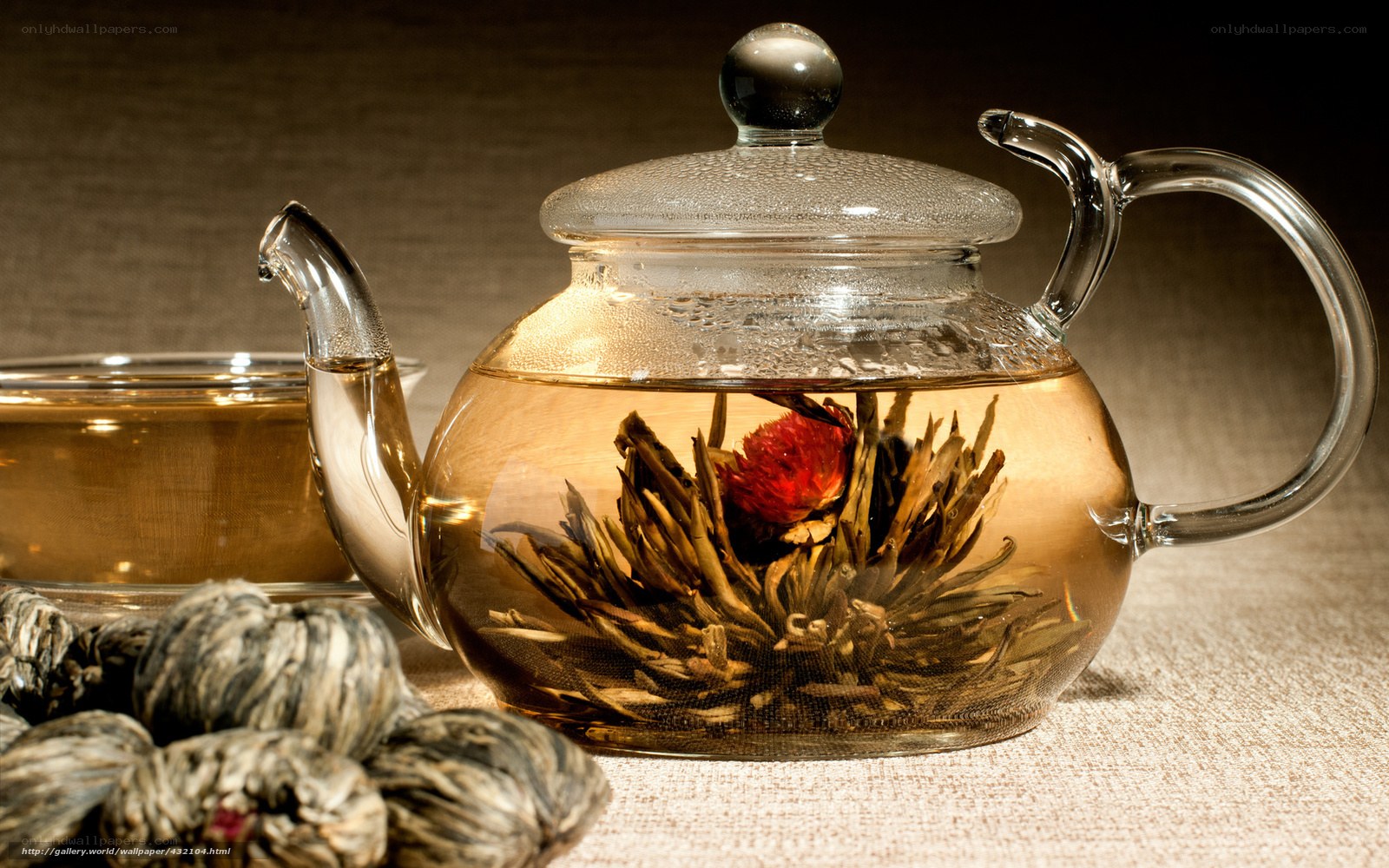 Blossoming tea in glass teapot
