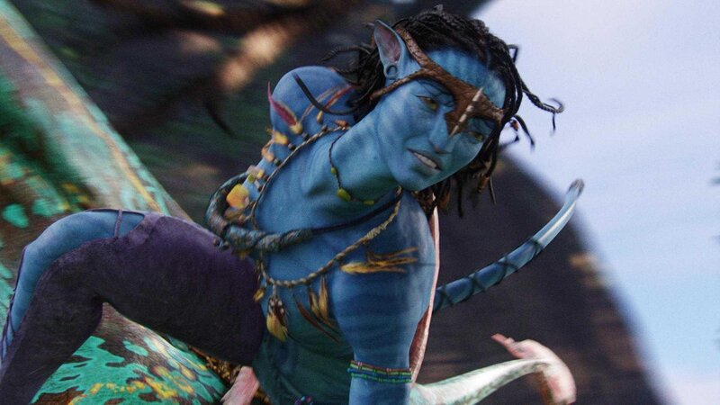 Blue Alien Character — Dynamic
