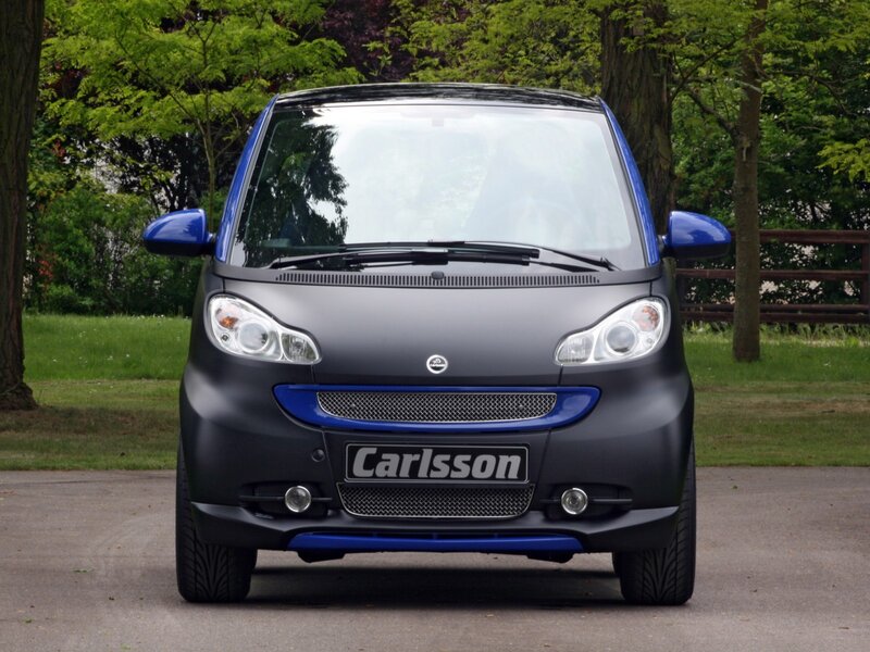Blue and black smart car