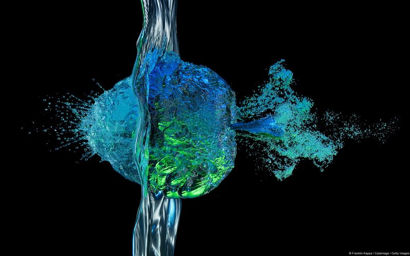 Blue and Green Water Splash — Dramatic