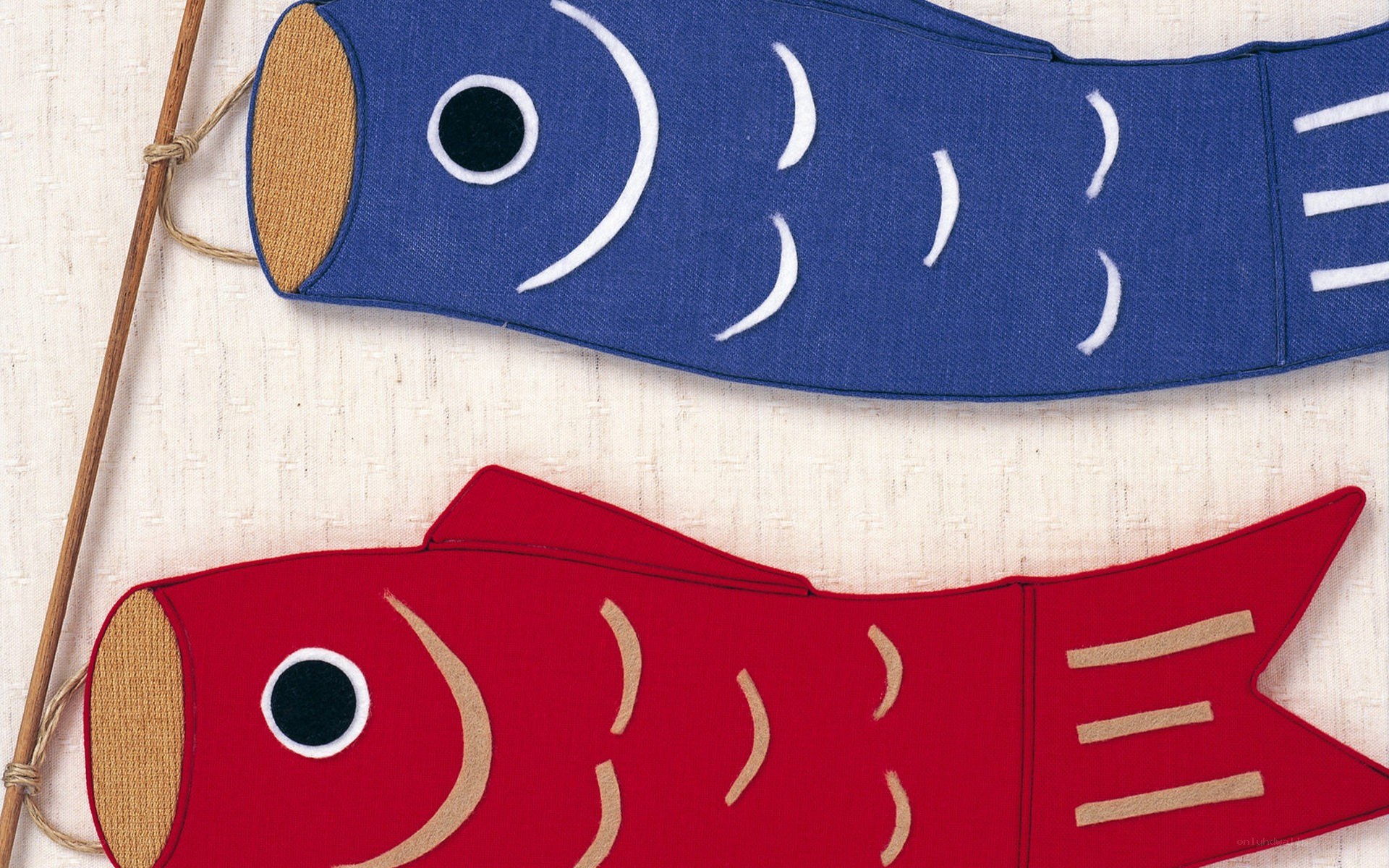 Blue and red carp streamers