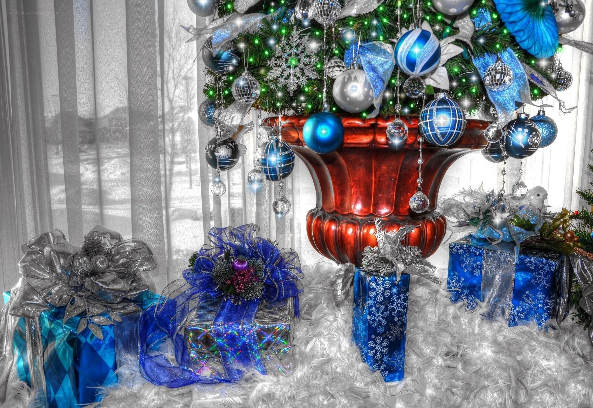 Blue and silver Christmas decor